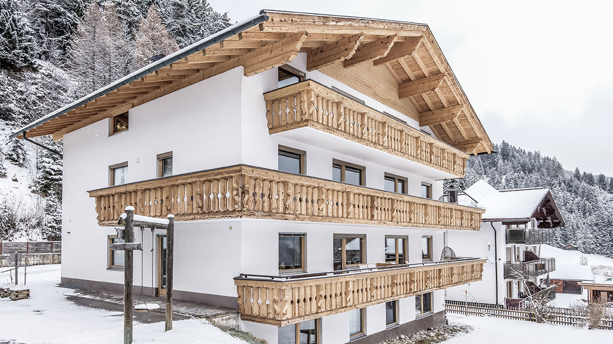 Außenansicht der Benglerwald Lodge